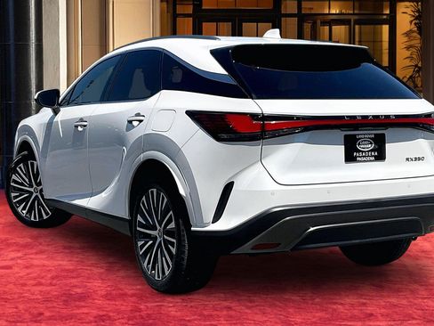 Used 2023 Lexus RX 350 Premium Plus w/ Cold Area Package FWD image 11
