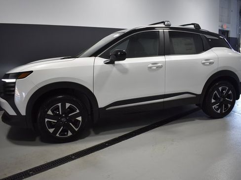 New 2026 Nissan Kicks SV w/ SV Premium Package image 3