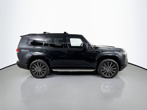 Certified 2024 Lexus GX 550 w/ Accessory Package (Z1) AWD/4WD image 2