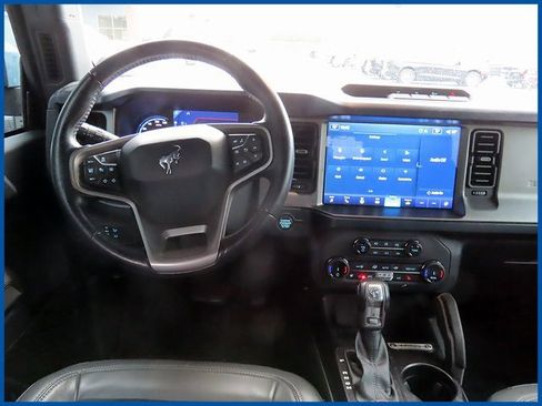 Used 2022 Ford Bronco Outer Banks image 11