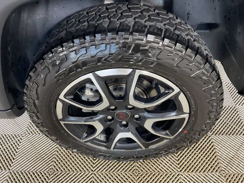 Used 2025 Jeep Compass Trailhawk AWD/4WD image 6