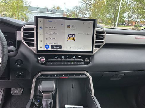New 2026 Toyota Tundra Limited AWD/4WD image 25