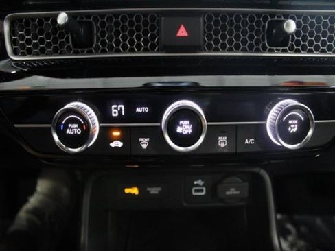 Used 2023 Honda Civic Sport image 30