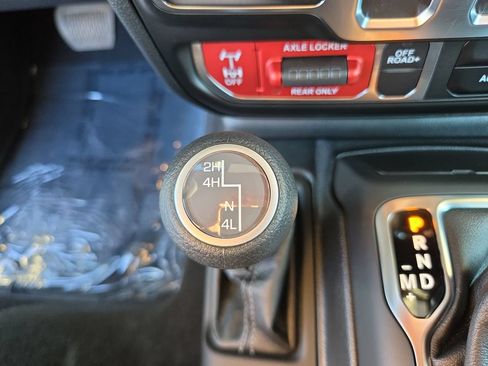 Used 2026 Jeep Wrangler Sport AWD/4WD image 24