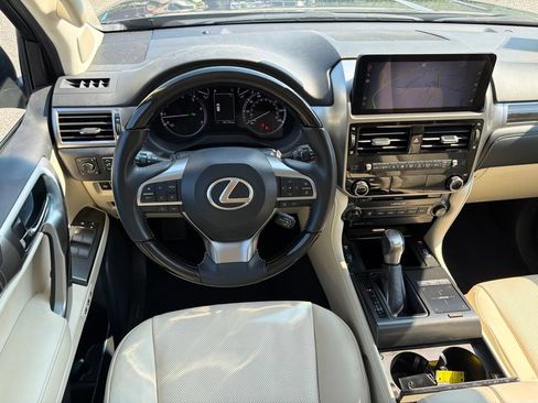 Used 2023 Lexus GX 460 Premium w/ Premium Package AWD/4WD image 25