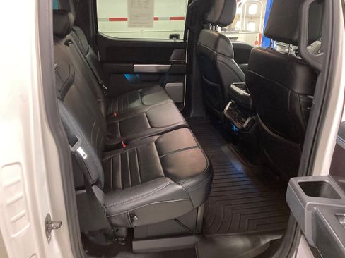Used 2024 Ford F150 Platinum AWD/4WD image 11