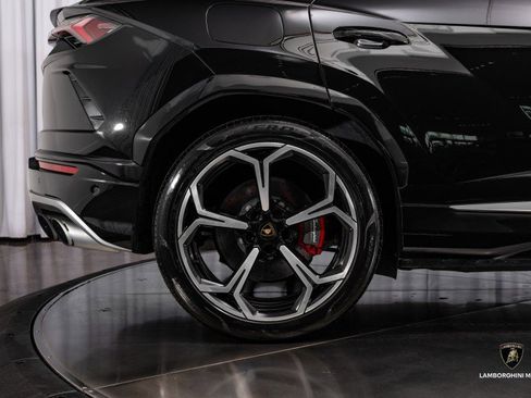 Used 2021 Lamborghini Urus image 15