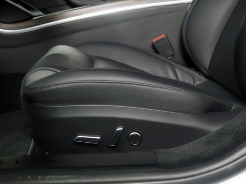 Used 2022 Tesla Model S AWD image 70