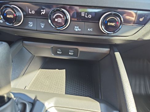 Used 2023 Honda Accord EX image 26