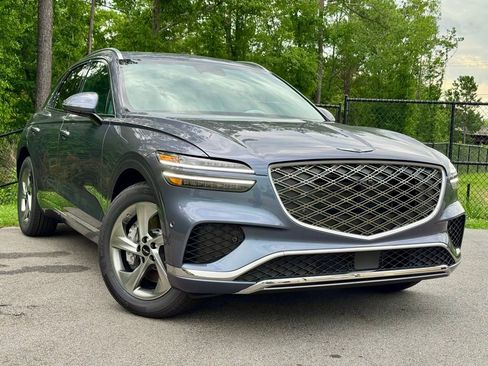 Used 2026 Genesis GV70 2.5T Advanced image 1