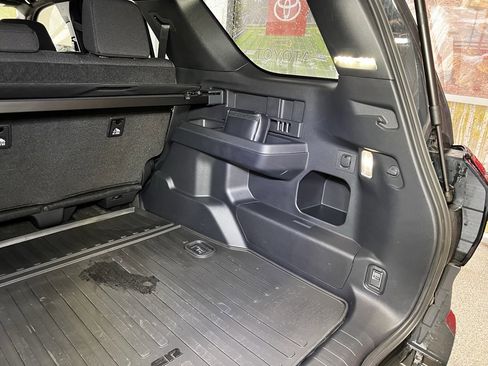 Used 2025 Toyota 4Runner SR5 image 58