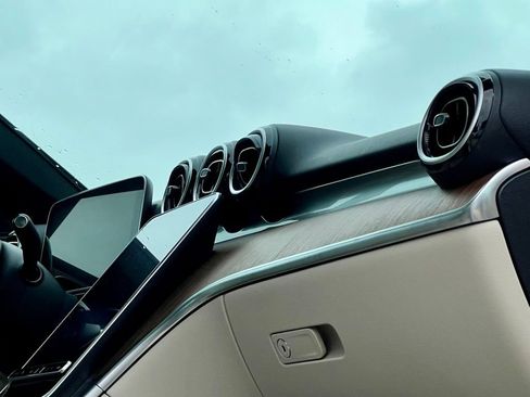 Certified 2023 Mercedes-Benz C 300 4MATIC Sedan image 17