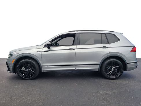 Used 2023 Volkswagen Tiguan SE R-Line FWD image 5