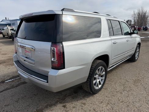 Used 2020 GMC Yukon XL Denali w/ Open Road Package image 7