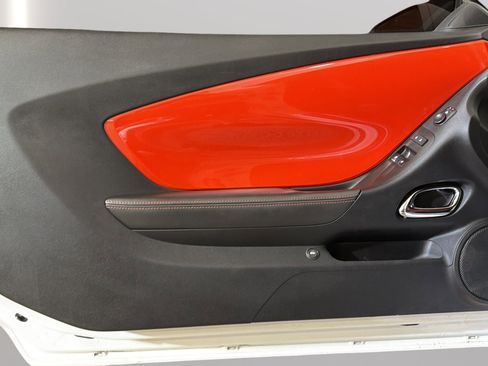 Used 2014 Chevrolet Camaro SS RWD image 20