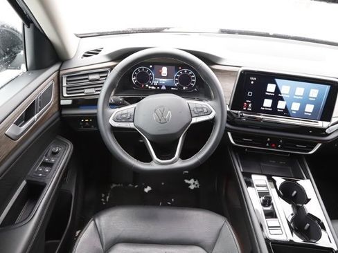 Used 2024 Volkswagen Atlas SEL image 21