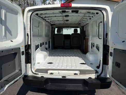 Used 2012 Nissan NV 2500 S image 30
