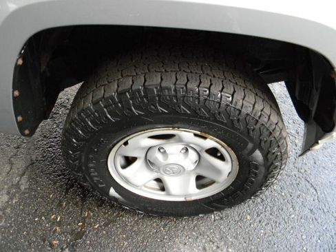 Used 2020 Toyota Tacoma SR w/ SR Convenience Package AWD/4WD image 26
