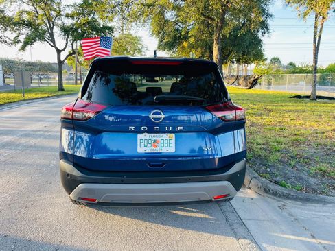 Used 2023 Nissan Rogue SV FWD image 4