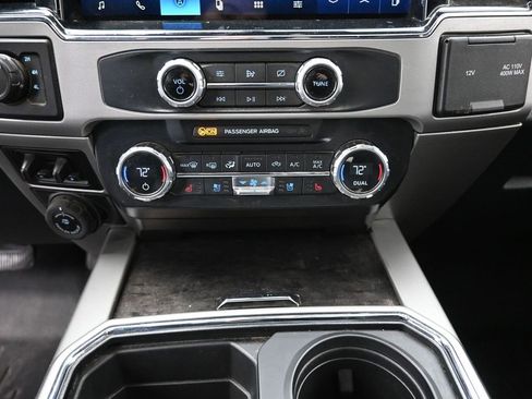 Certified 2022 Ford F250 Lariat w/ Lariat Ultimate Package image 29