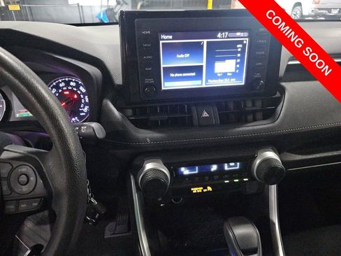 Used 2019 Toyota RAV4 LE w/ Carpet Mat Package FWD image 13