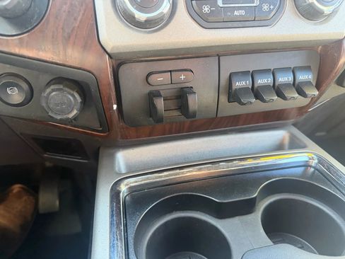 Used 2015 Ford F350 Lariat w/ Lariat Interior Package image 17