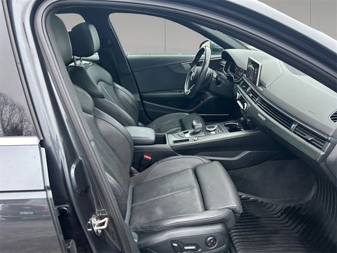 Used 2018 Audi A4 2.0T Premium Plus w/ Premium Plus Package image 17
