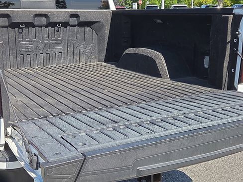 Used 2021 GMC Sierra 1500 AT4 AWD/4WD image 9