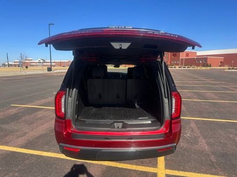 Used 2024 GMC Yukon XL Denali w/ Advanced Technology Package image 46