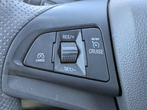 Used 2022 Chevrolet Trax LT AWD/4WD image 15