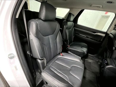 Used 2025 Hyundai Palisade SEL FWD image 32