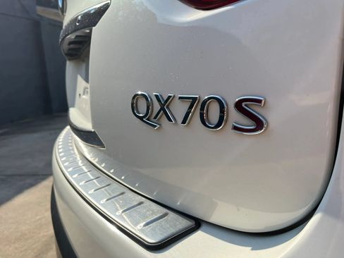 Used 2014 INFINITI QX70 AWD w/ Sport Technology Package image 7