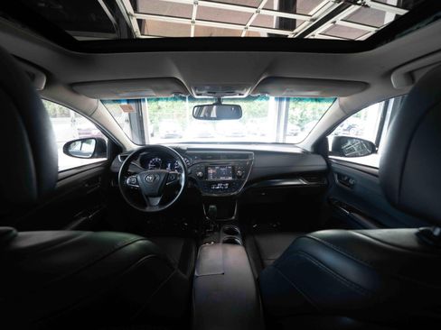 Used 2016 Toyota Avalon Touring FWD image 19