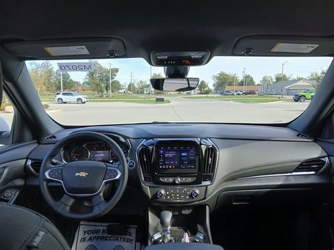 Certified 2023 Chevrolet Traverse LT w/ Rear Camera Mirror Package image 27