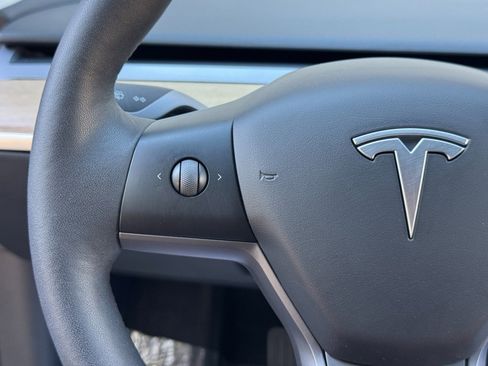 Used 2023 Tesla Model 3 Standard Range RWD image 18