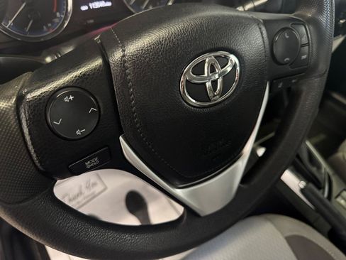 Used 2019 Toyota Corolla LE FWD image 16