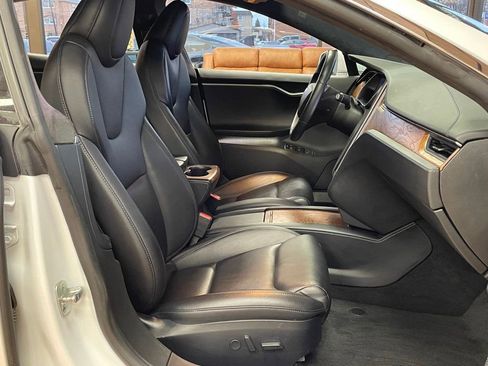 Used 2020 Tesla Model S Long Range Plus image 21
