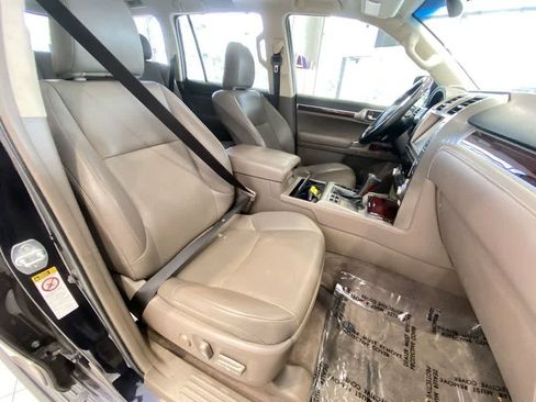 Used 2019 Lexus GX 460 Premium AWD/4WD image 29