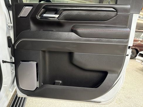 Used 2024 GMC Sierra 2500 AT4X image 77