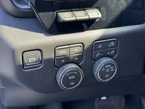 New 2026 Chevrolet Silverado 1500 High Country AWD/4WD image 14