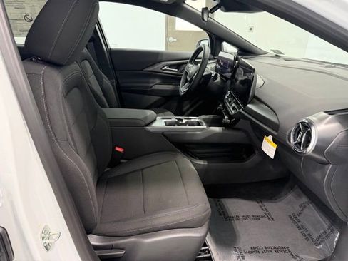 New 2026 Chevrolet Equinox EV LT FWD image 20