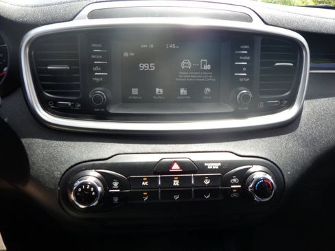 Used 2020 Kia Sorento AWD V6 image 27