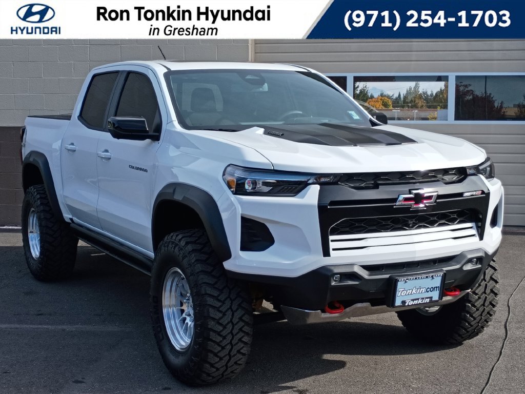 Used 2026 Chevrolet Colorado ZR2 w/ Technology Package AWD/4WD image 1
