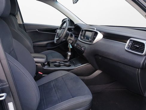 Used 2020 Kia Sorento FWD V6 image 24