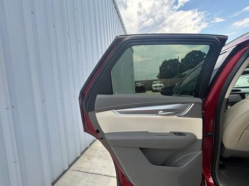 Used 2023 Cadillac XT5 Premium Luxury FWD image 17
