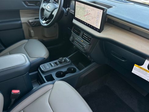 New 2026 Ford Maverick Lariat image 14