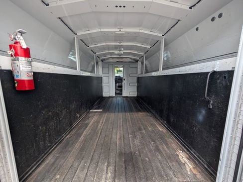 Used 2021 Ford E-350 and Econoline 350 Super Duty w/ Power Windows & Locks Group image 9