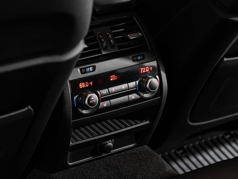 Used 2014 BMW M5 Competition image 37