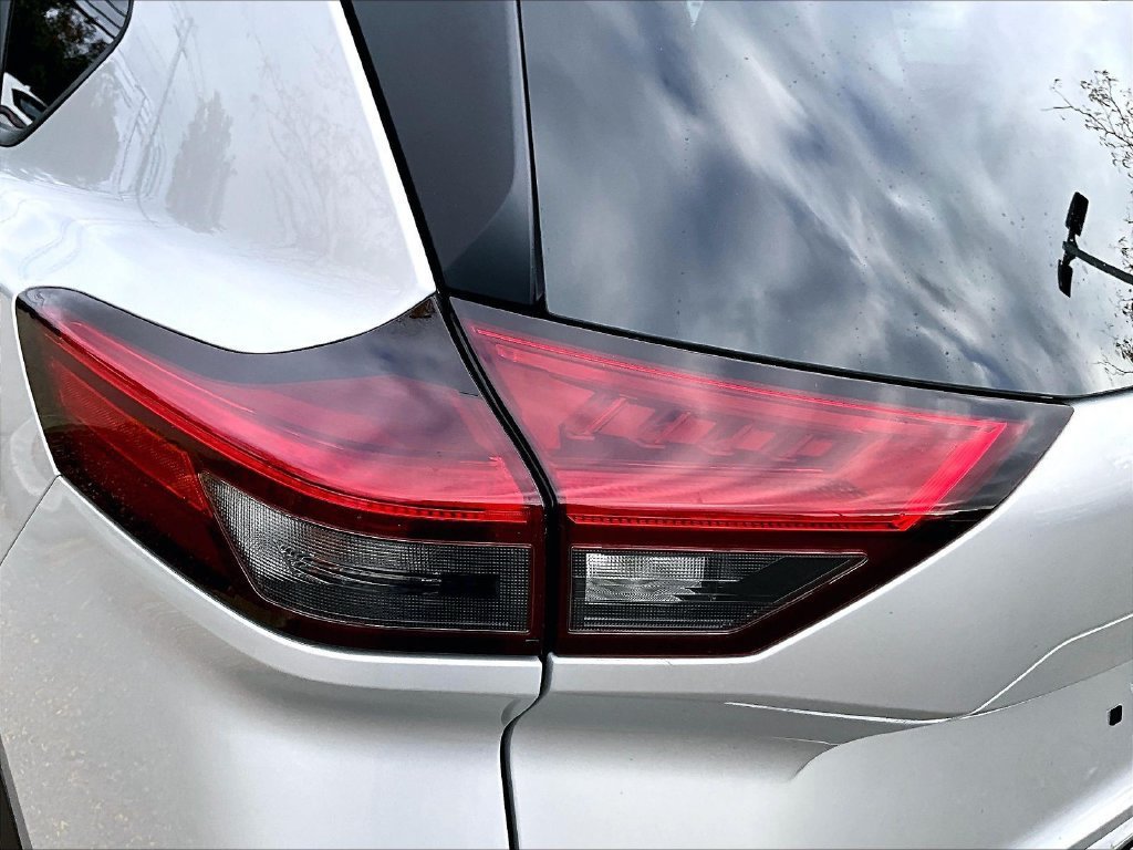 Certified 2023 Nissan Rogue SV AWD/4WD image 33