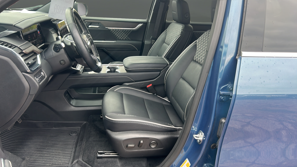 Certified 2026 GMC Acadia Denali w/ Super Cruise Package AWD/4WD image 9